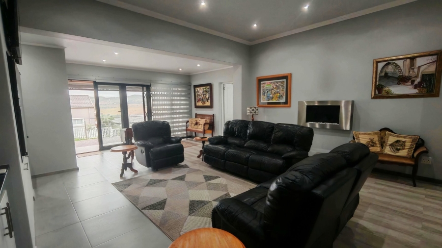 3 Bedroom Property for Sale in Reebok Western Cape